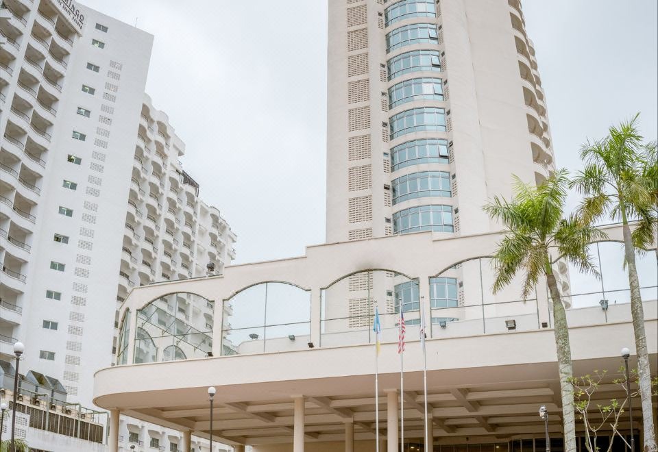 هتل رین بو پارادایس